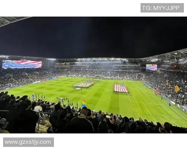 足球明星与球迷共舞的绿茵场上激情时刻与感人故事